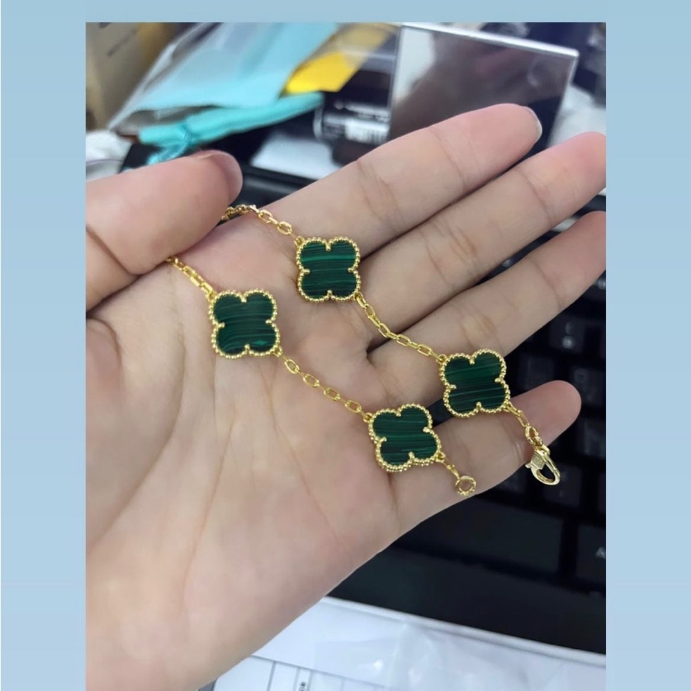 18k Green Clover Bracelet